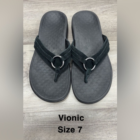 VIONIC Sandals - Picture 1 of 3